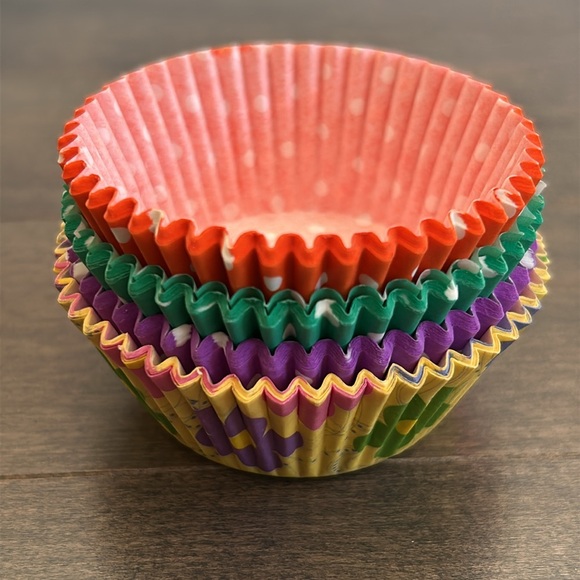 Colourful Cupcake Liner Baking Cups, Paper Kitchen Birthday, Floral Polka Dot - Picture 3 of 5